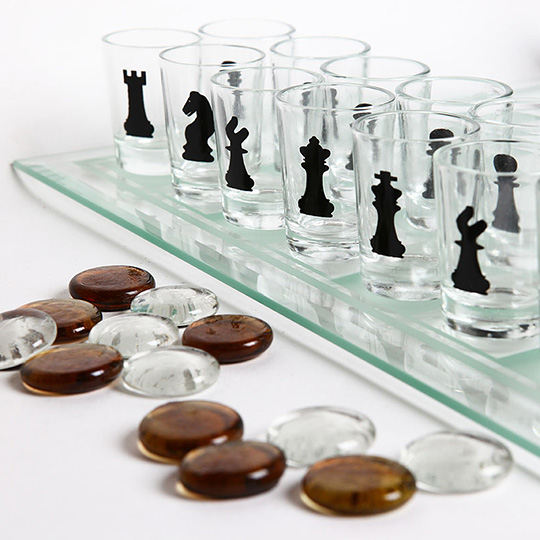 Алко-игра «Шахматы» и шашки,карты