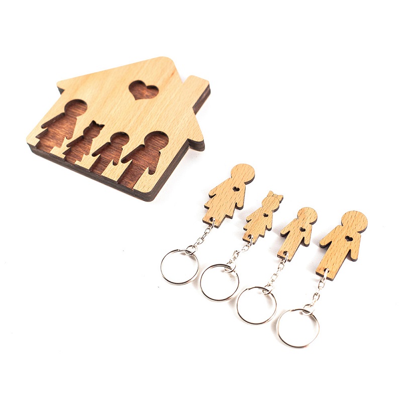 Ключница с набором брелоков «Семья с сыном и дочкой»